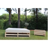 pallet de madeira para jardim Cesário Lange